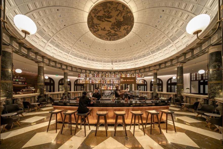 全球最美星巴克,花店、水族馆、百樱共赏-57