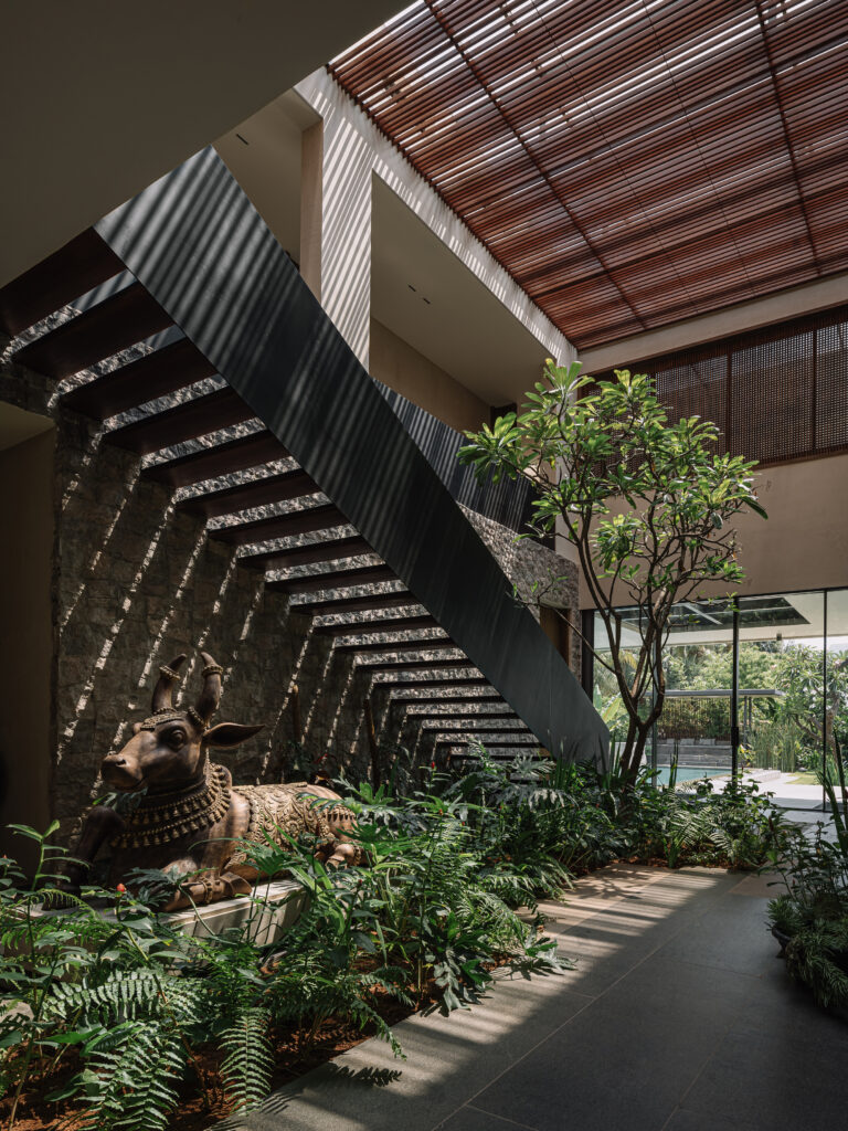 盖亚
注:GAIA在天文学等领域常指盖亚,它既是希腊神话中的大地女神名,也被用于命名欧洲空间局的天体测量卫星等 丨印度丨FADD Studio-19