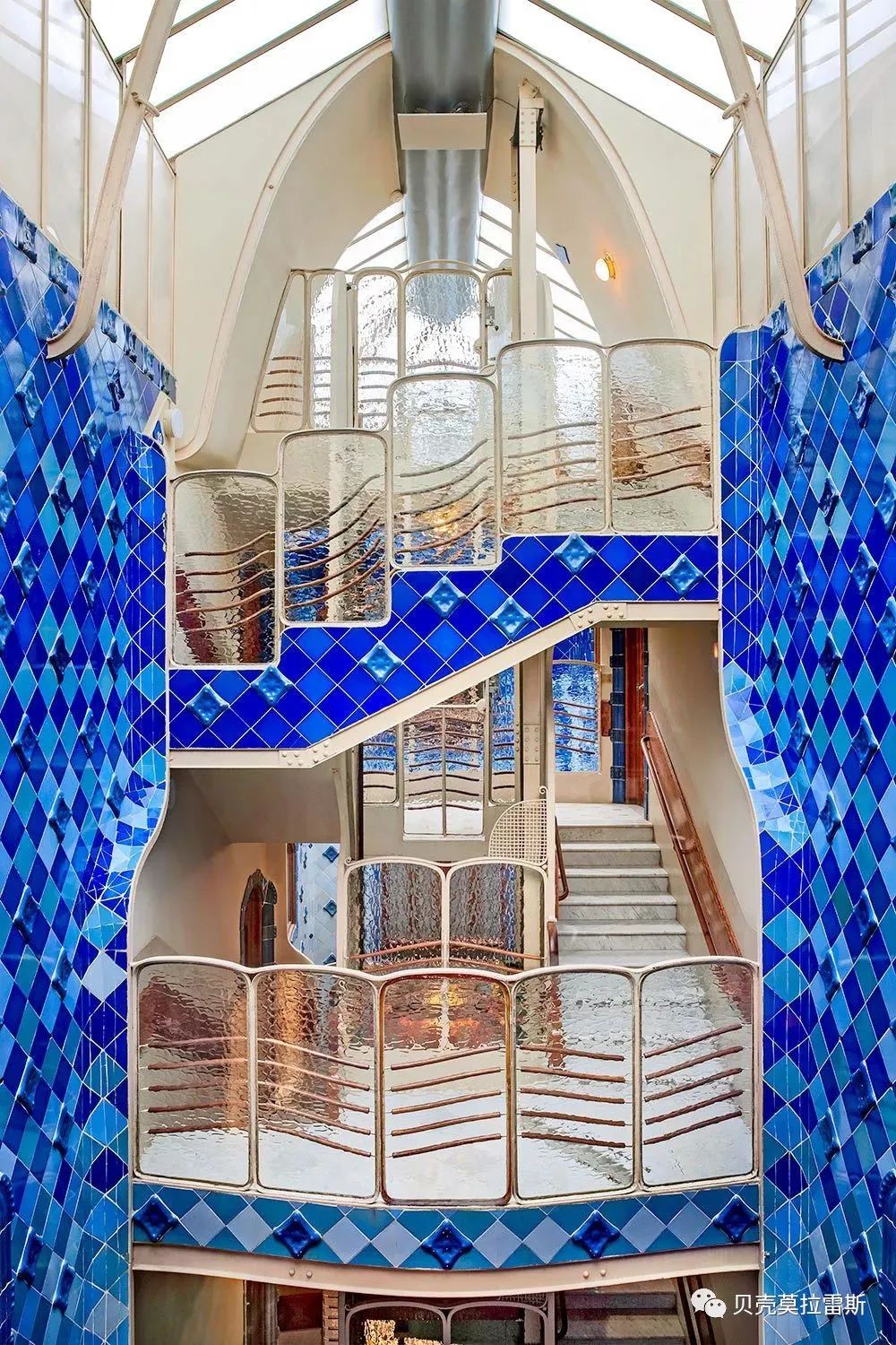 高迪的彩色瓷砖世界——巴塞罗那的维森斯之家-55