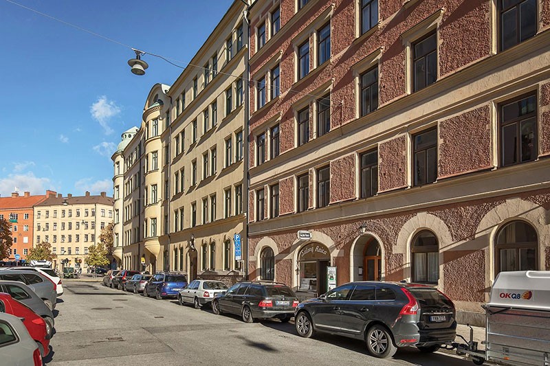 瑞典黑白双层公寓设计-27