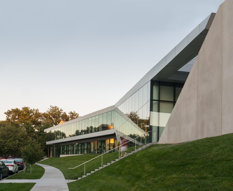 Case Western Reserve University, Tinkham Veale University Center  Perkins+Will-25