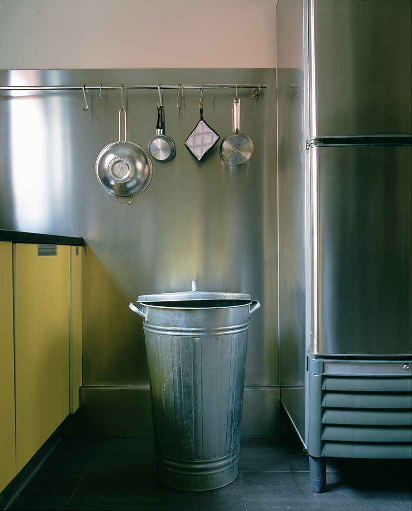 黄色高科技风格厨房设计-12