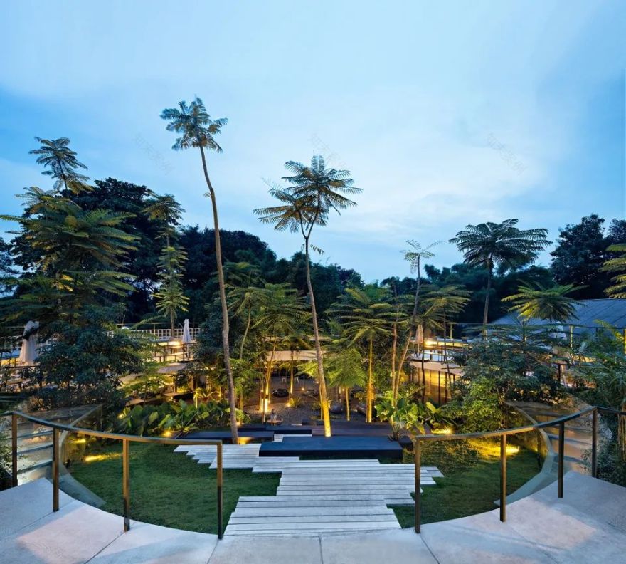 ŠKOFJALOKA城堡下的广场丨斯洛文尼亚丨RAVNIKARPOTOKAR doo-227