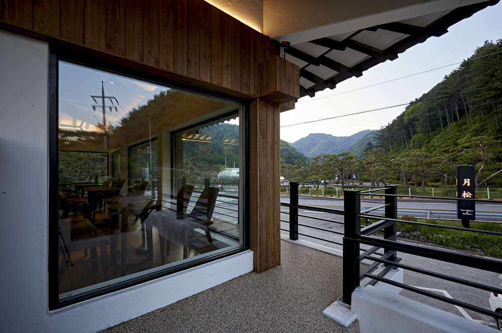 现代简约风格的餐厅设计-5