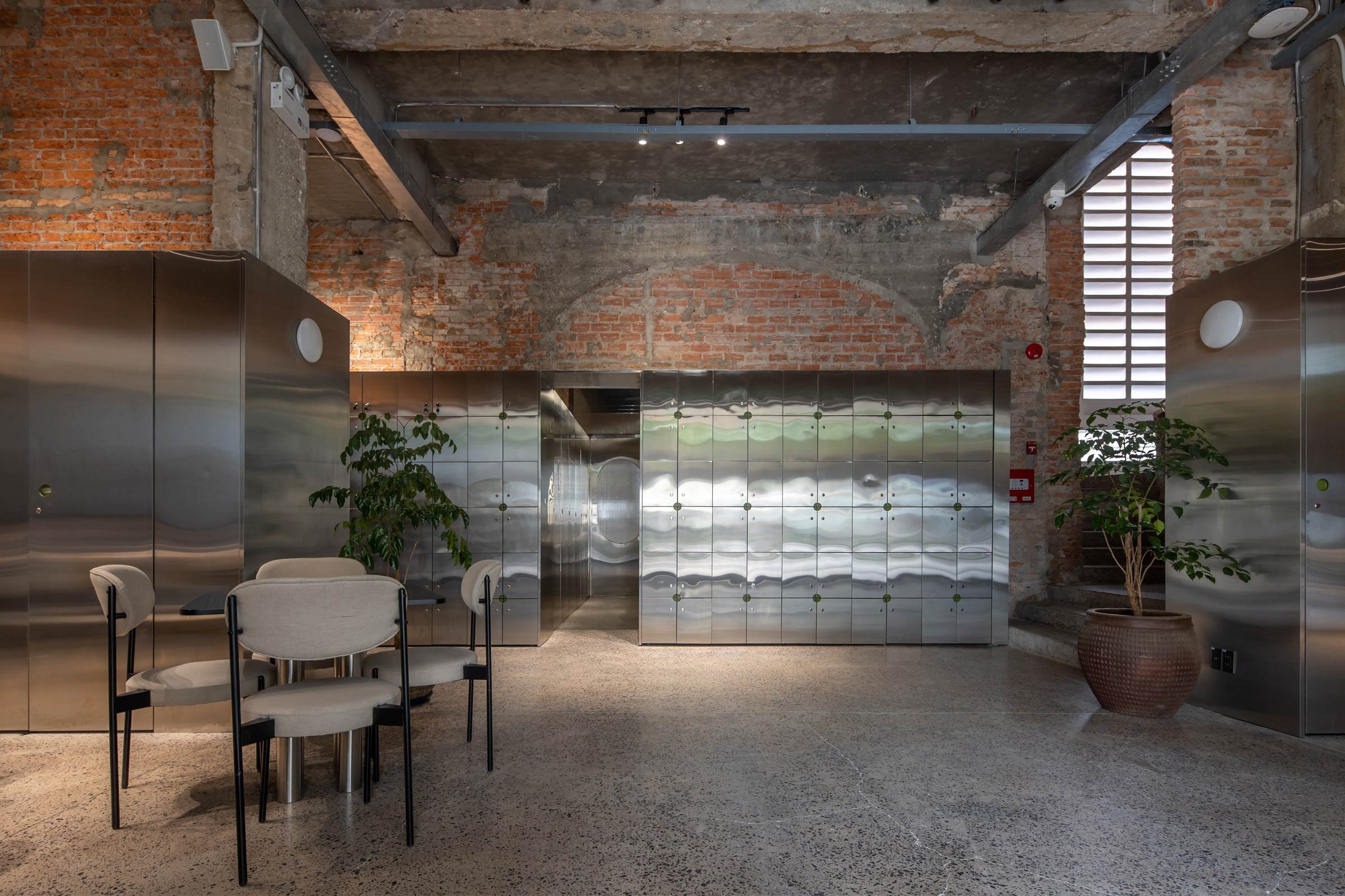 A Heritage Villa Becomes a Mixed-Use Space — Design Anthology-13