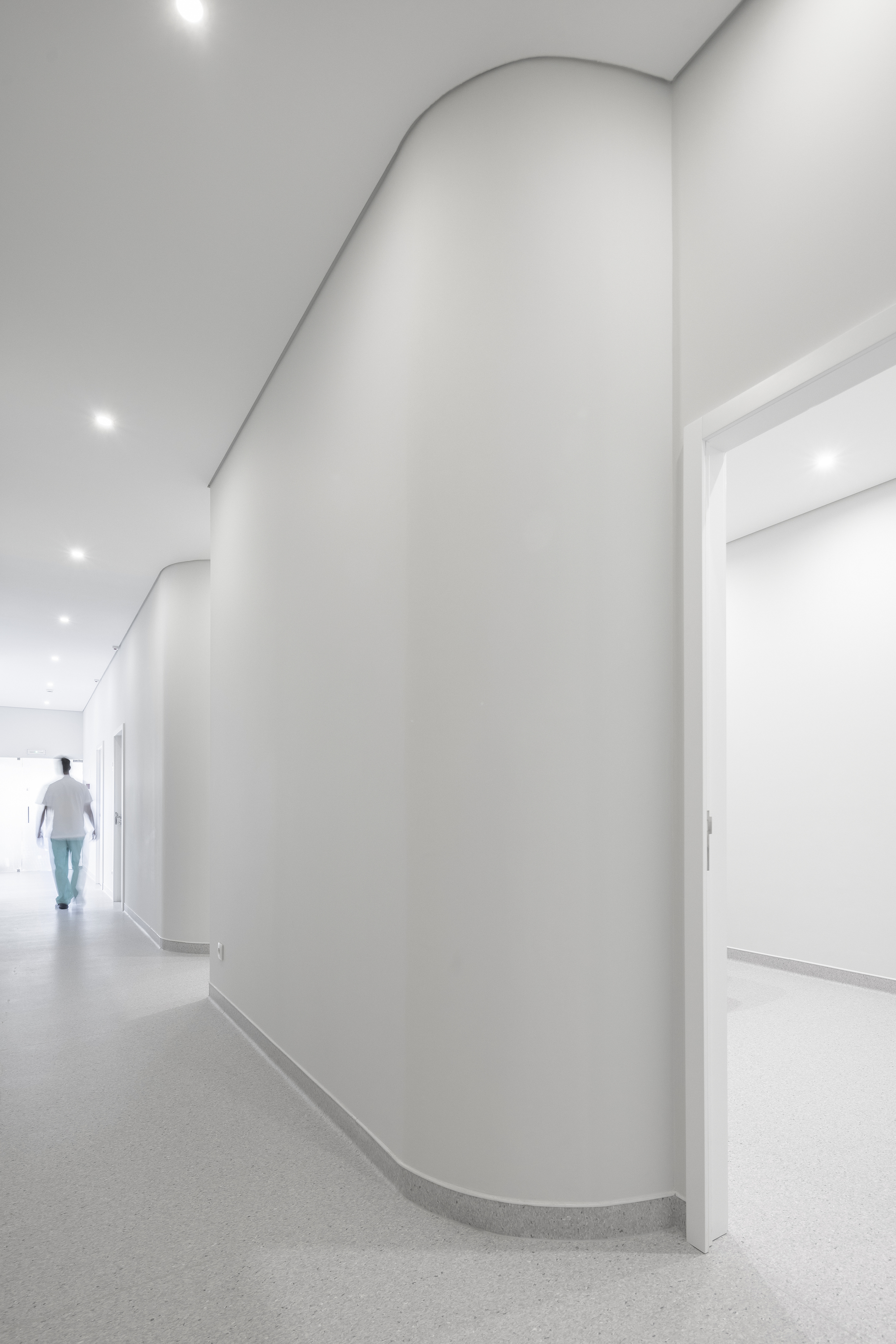 Physiotherapy Clinic / Hinterland Architecture Studio-39