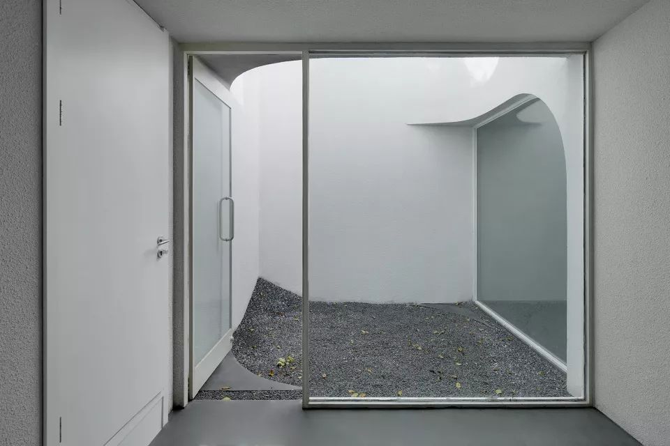 胡同中的白塔寺美术馆——传统与现代的完美融合-38