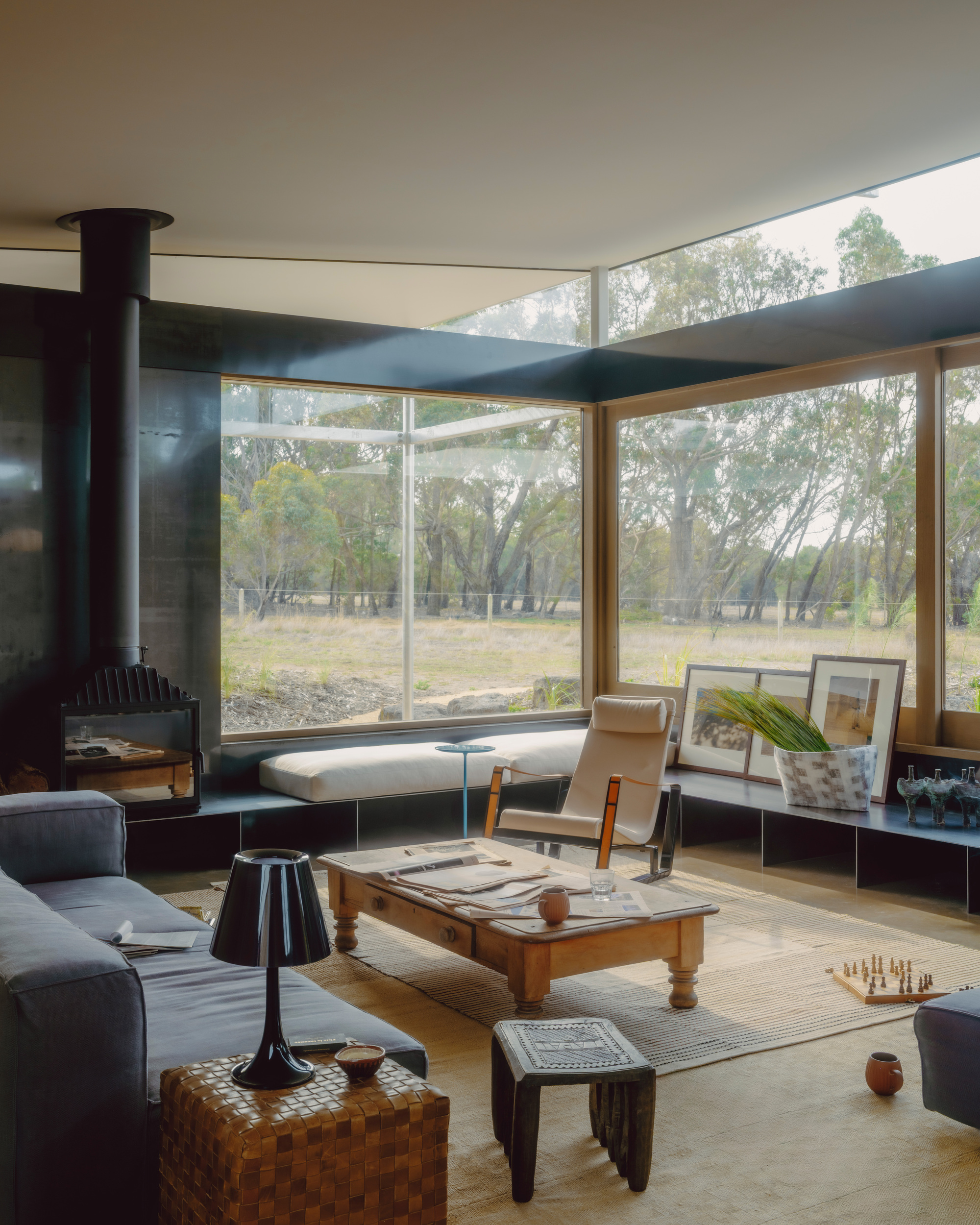 铁木树皮屋（注：Ironbark是一种澳大利亚的硬木，叫铁木树，这里推测可能是用铁木树皮建造的房屋） 丨澳大利亚丨Not All Architecture-30