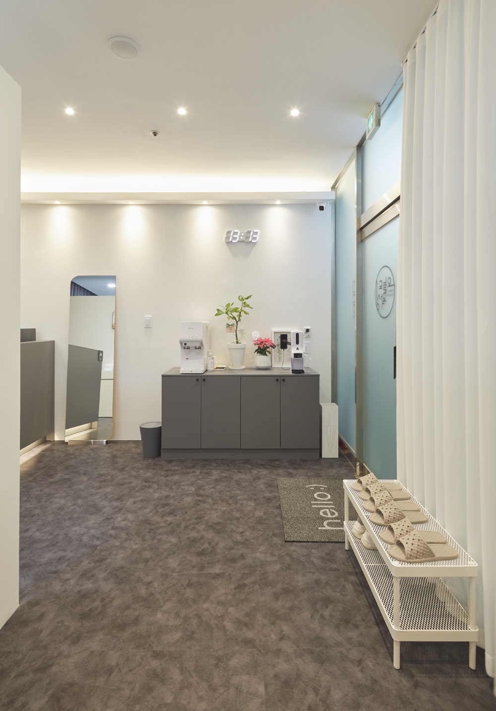 20 平米高级舒适家居店设计-9