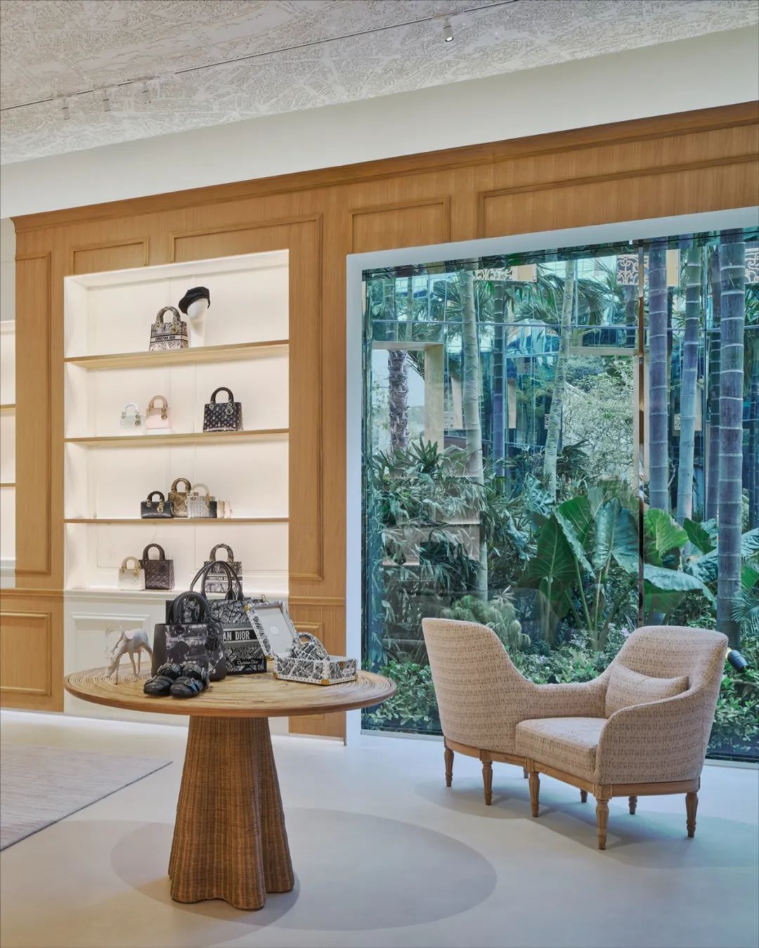 曼谷 DIOR 金色之家丨泰国曼谷丨迪奥内部设计团队-6