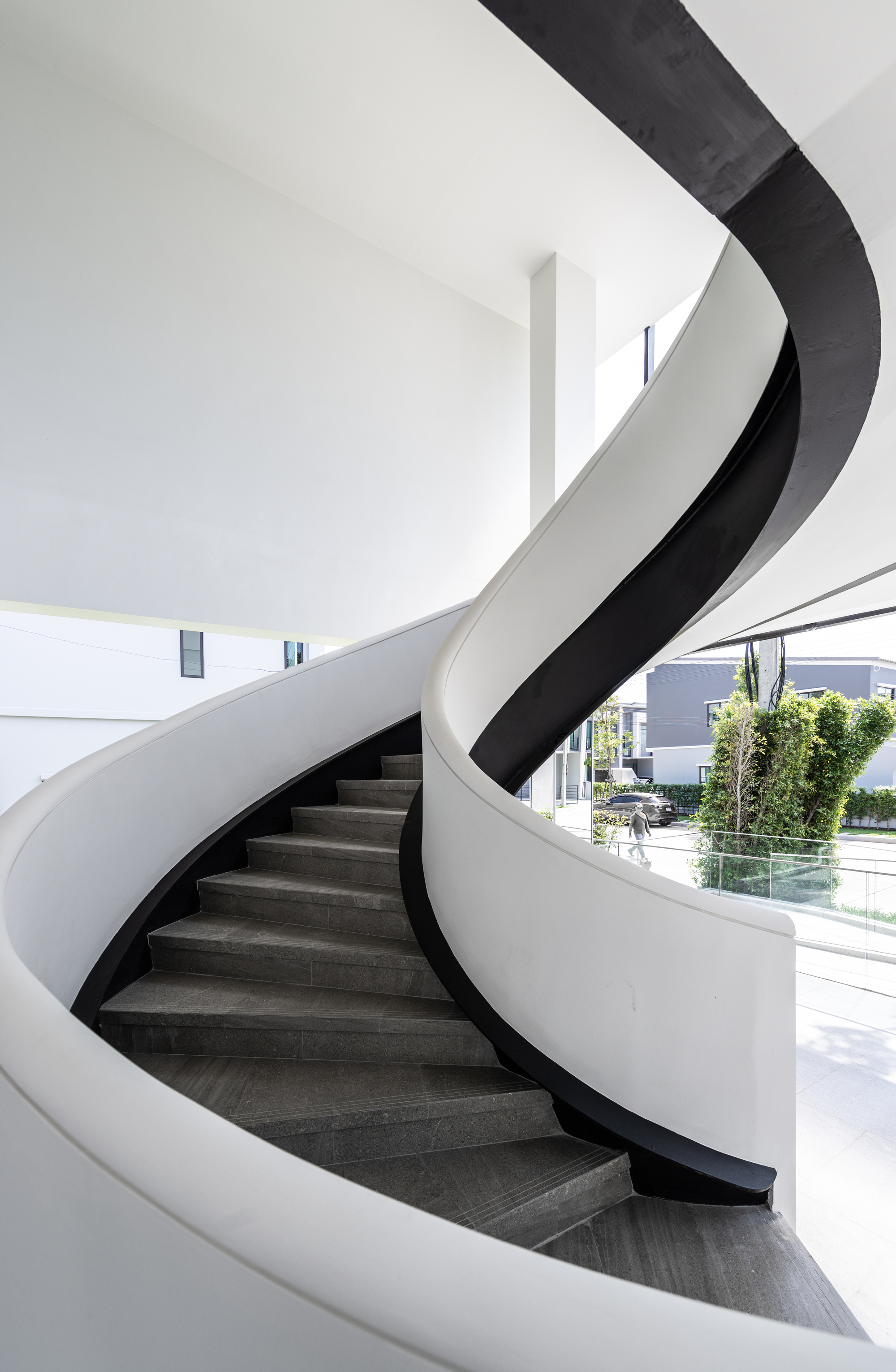 AP Grand Pleno Phahol Ransit Club House / ForX Design Studio-44