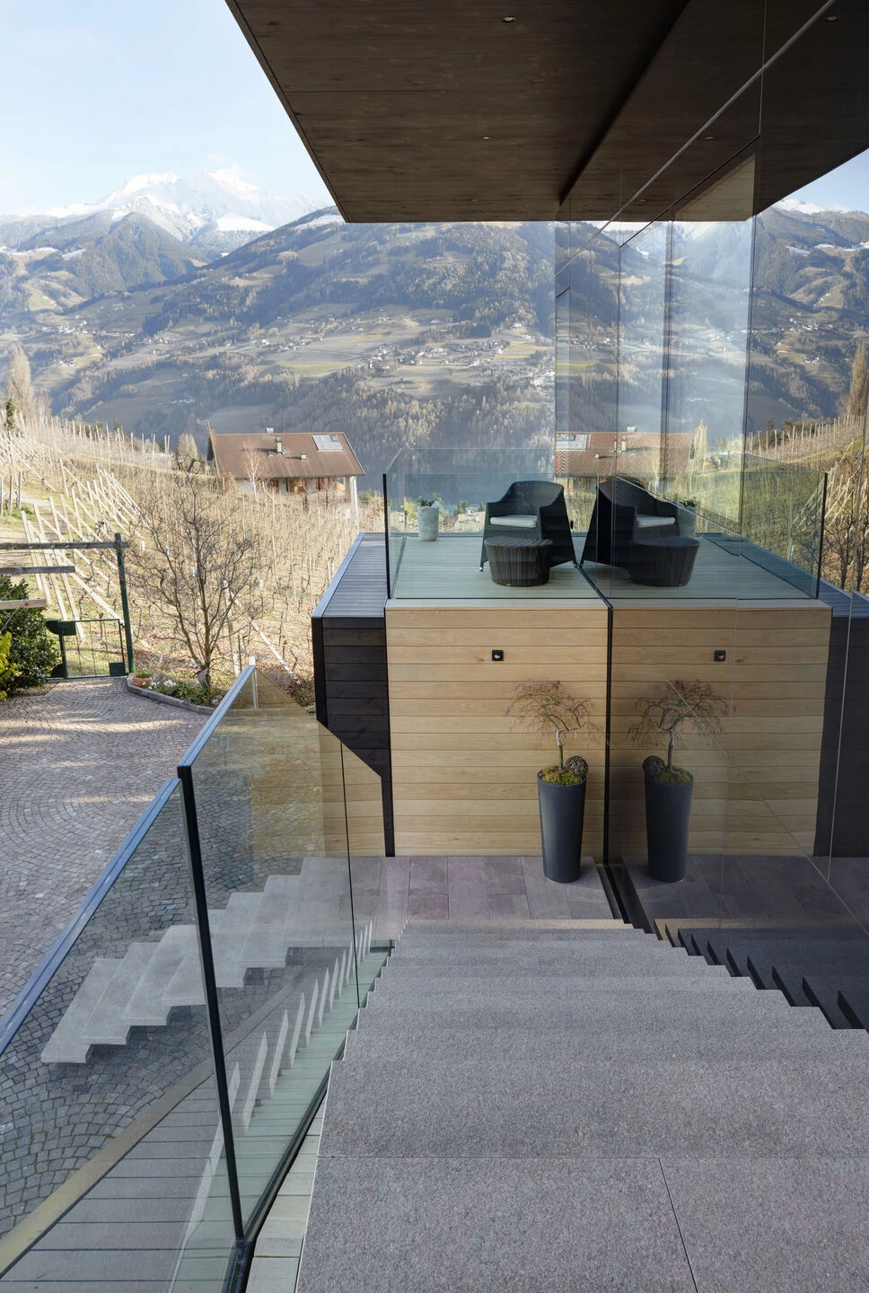 意式别墅"黑洞"-10