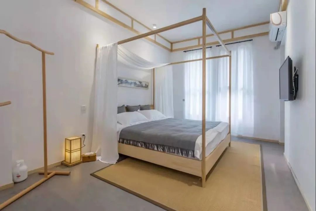 新中式卧房设计 | 壁画、板式床头墙与整洁床头墙的雅致融合-21