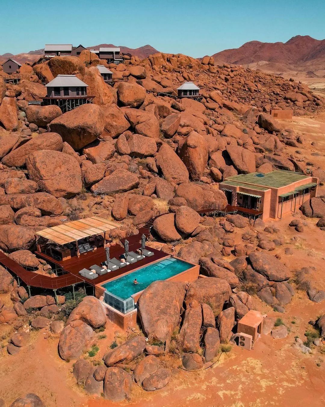 沙漠巨石上的野奢帐篷酒店-10