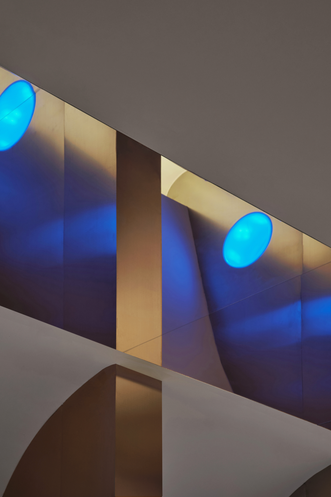 镜面延伸视觉的室内外结合展厅设计丨中国临沂丨尔我空间设计研究室-18