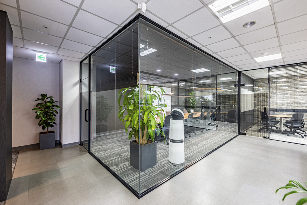 现代简约共享办公空间设计-6