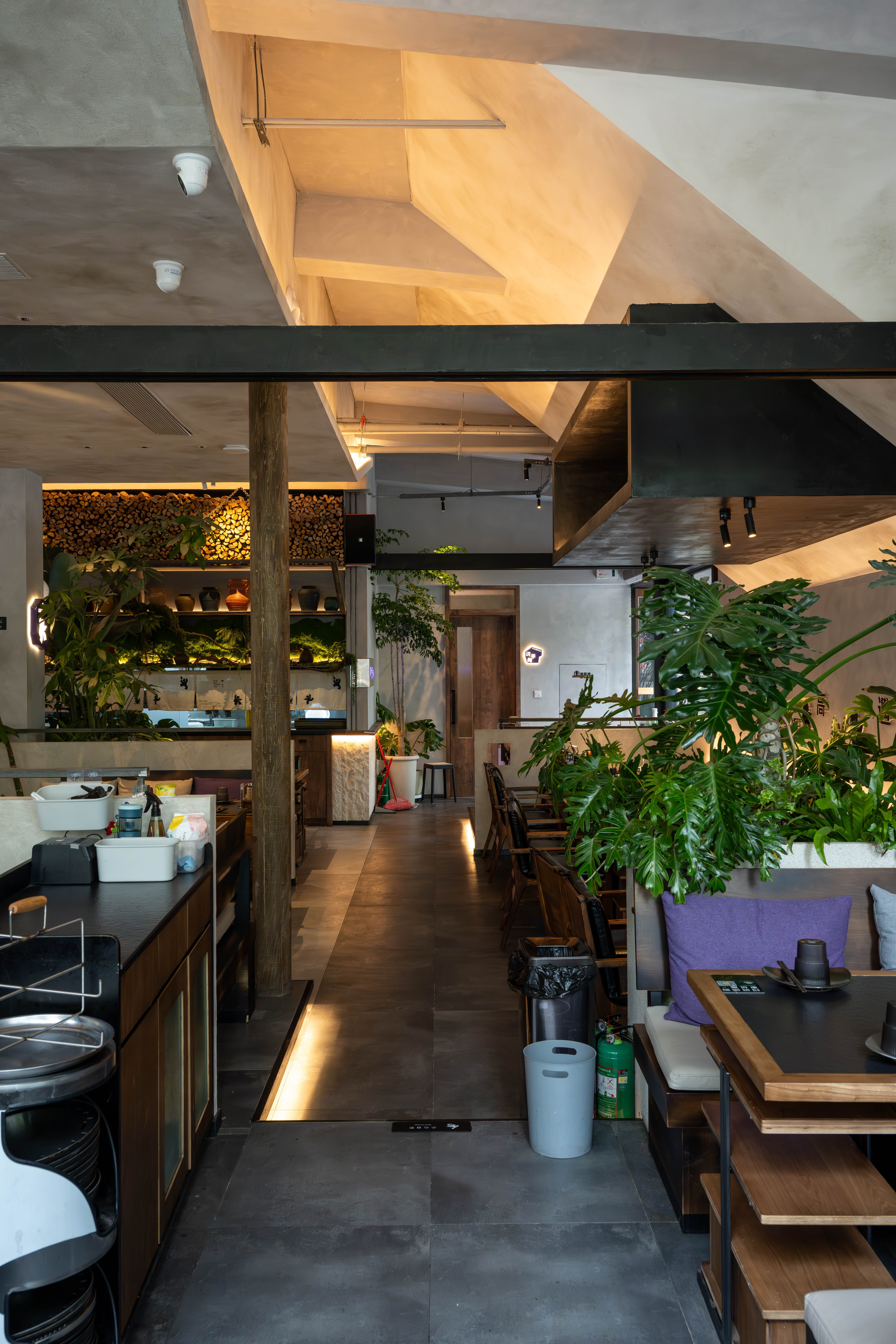 冷遇见暖融合烤肉丨中国郑州丨山野设计-21