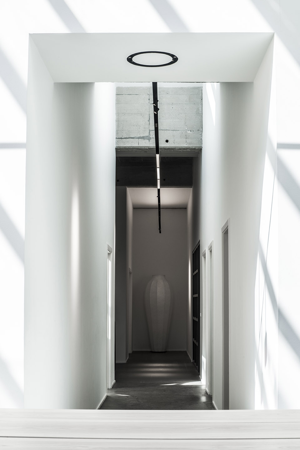 丹麦FLOS灯光展厅 / OEO Studio-41