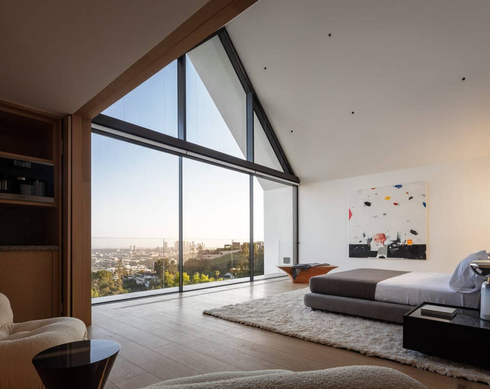 Fascinating minimalist home is cantilevered over the Los Angeles hills-28