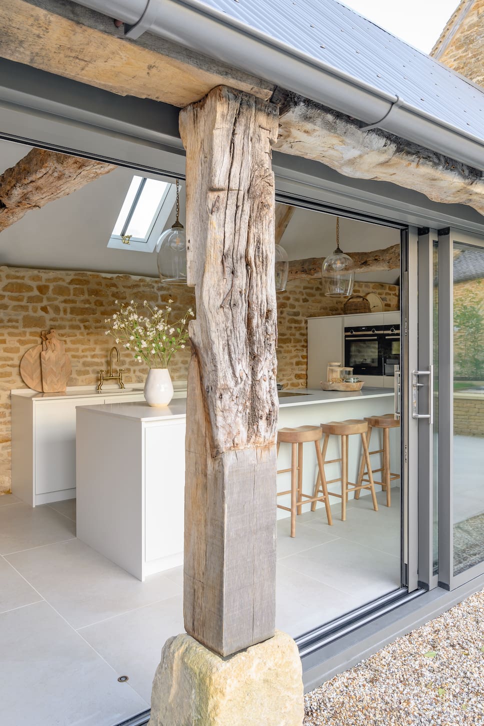 Design Storey保留并修复历史谷仓丨英国-2