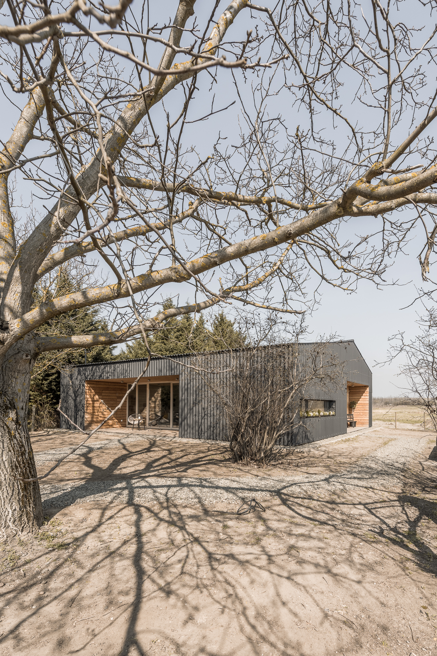 黑瓦屋 · 简约和谐的自建房设计丨匈牙利丨Balogh Csaba 等-65