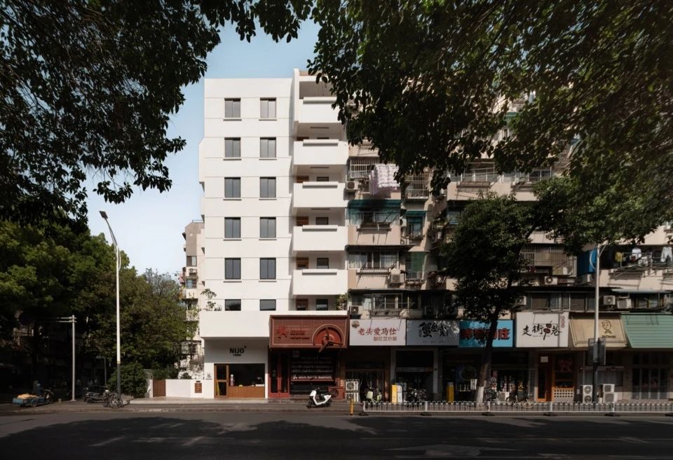 二条商店垂直改造丨中国南京丨衡建筑工作室-14