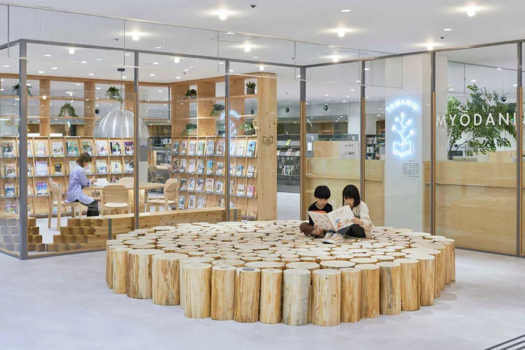 神户市立奈屋图书馆丨日本丨馬瀬充朗-10