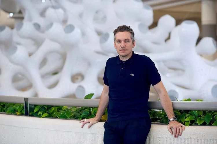 离开扎哈后的异形建筑师, 他用自创的超薄"自支撑"结构惊艳世人!-12