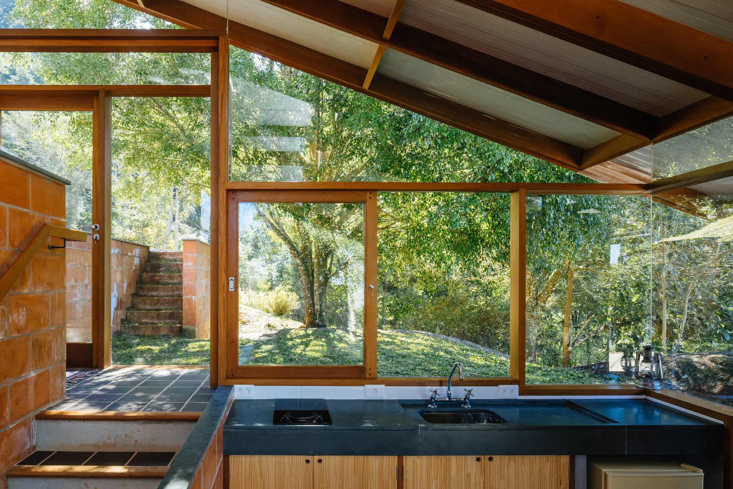 巴西半山坡住宅——自然与设计的完美融合-38