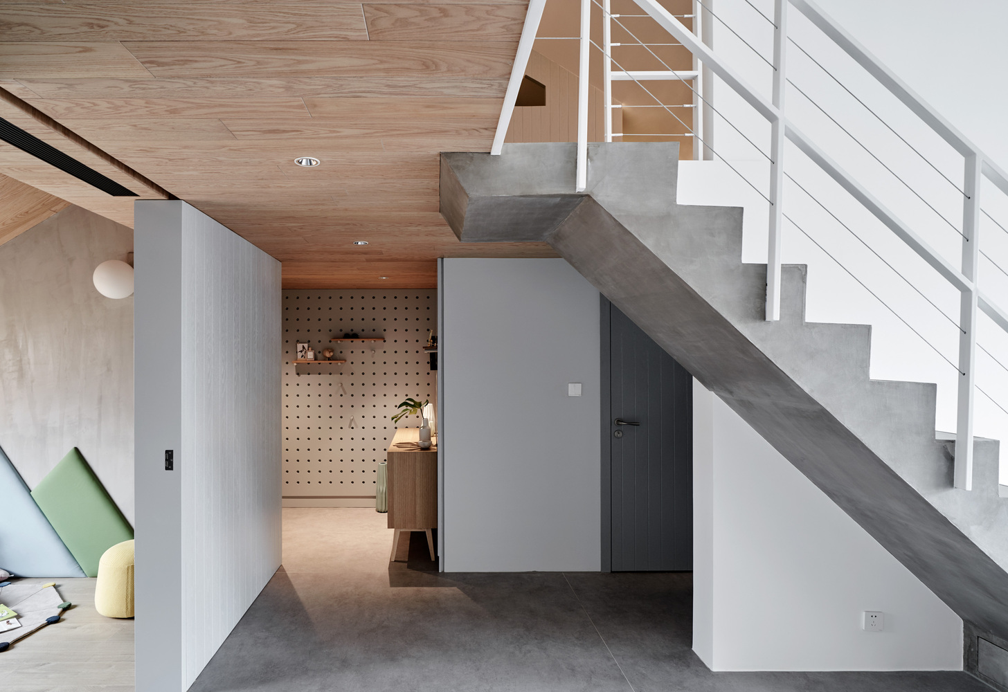 北京 Starburst House 的倾斜天花板挑战-56