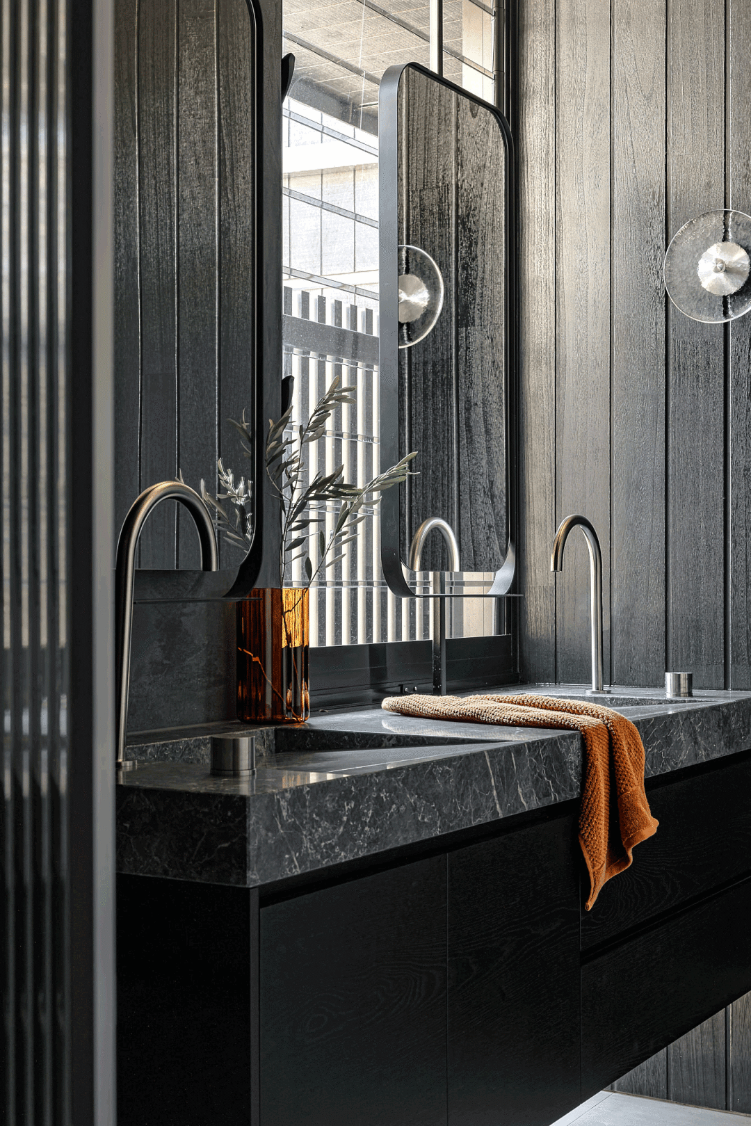 黑色雅宅 · 全黑色系Queensland home丨Carmichael Build和Story Design-66