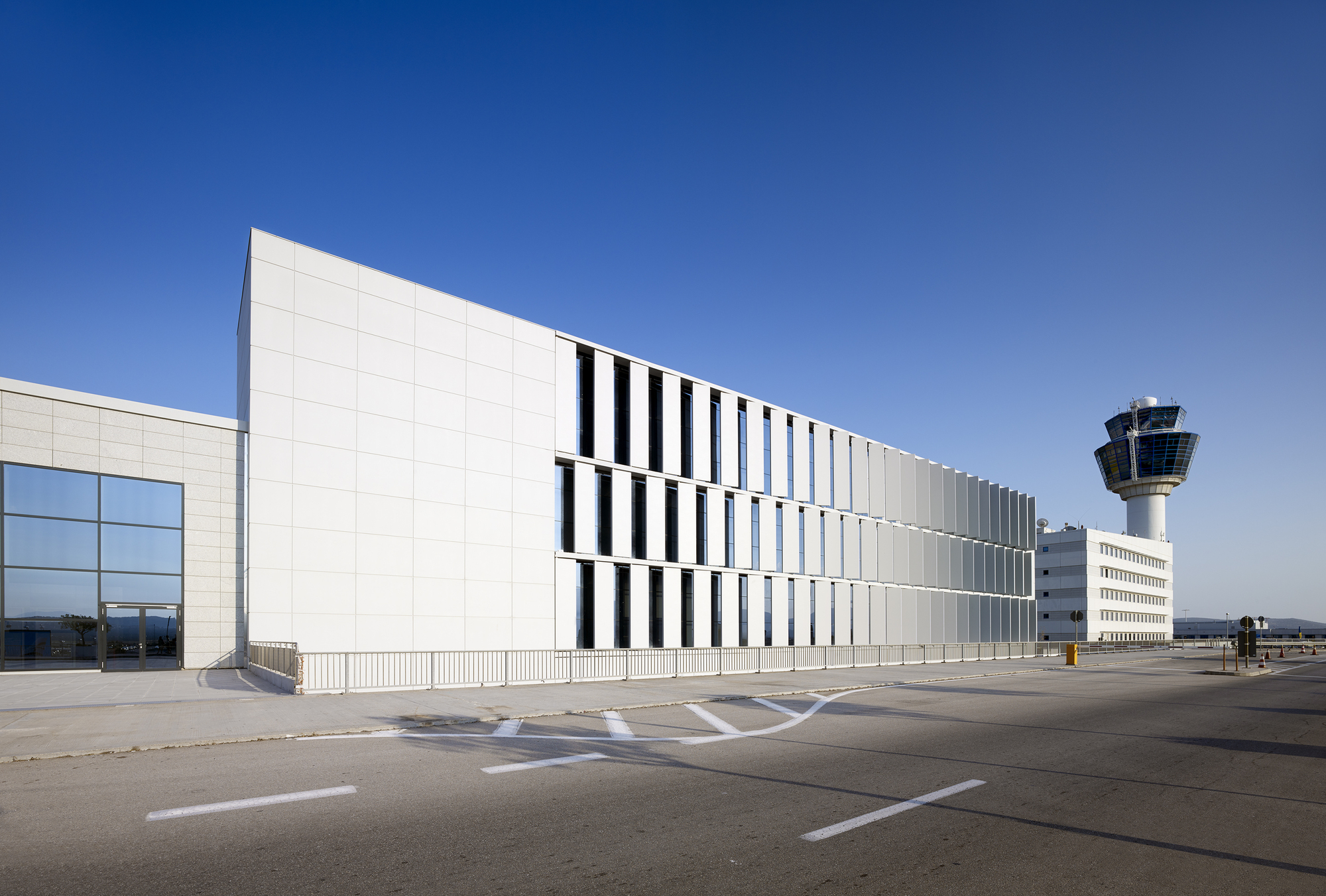 South Wing Expansion - Athens International Airport / Alexandros N. Tombazis and Associates | AVW Architecture-32