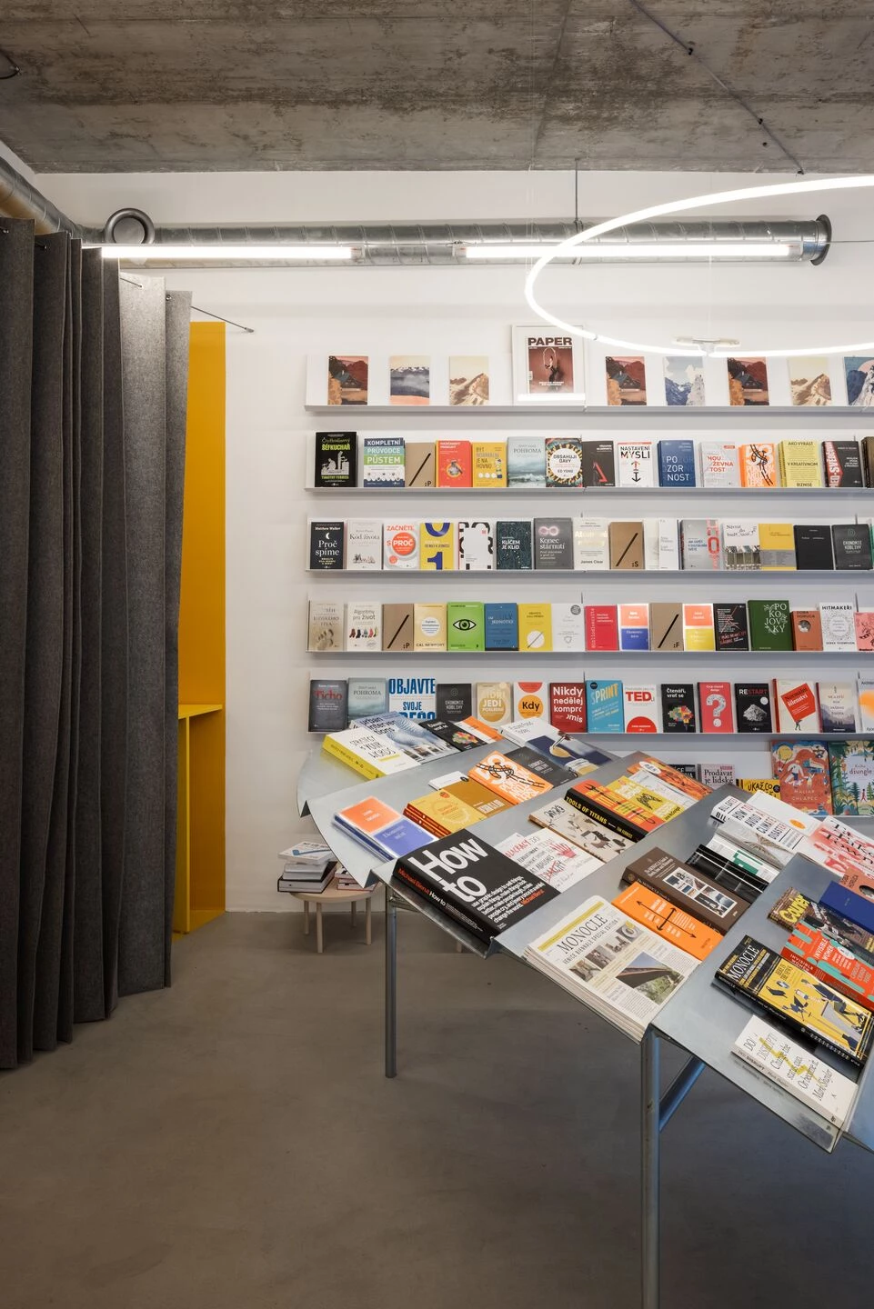 BROT 书店丨斯洛伐克布拉迪斯拉发丨Grau Architects-30