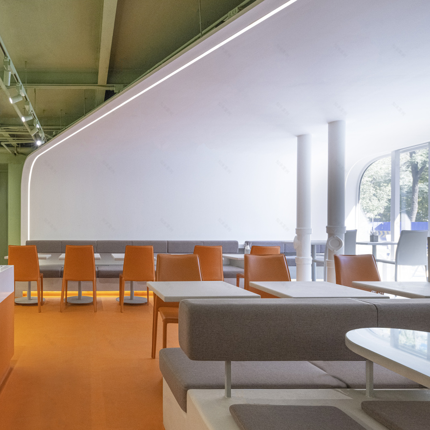 阿博卡小酒馆
注:ABBOCCA可能是特定名称,音译为阿博卡 ;BISTRO常见意思是小酒馆 丨中国北京-12