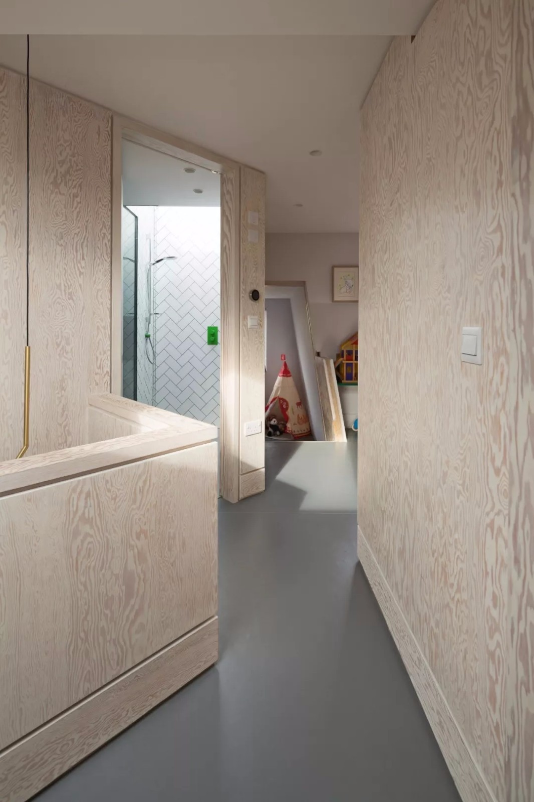 伦敦南部现代亲子住宅改造,打造明亮多彩的空间-56