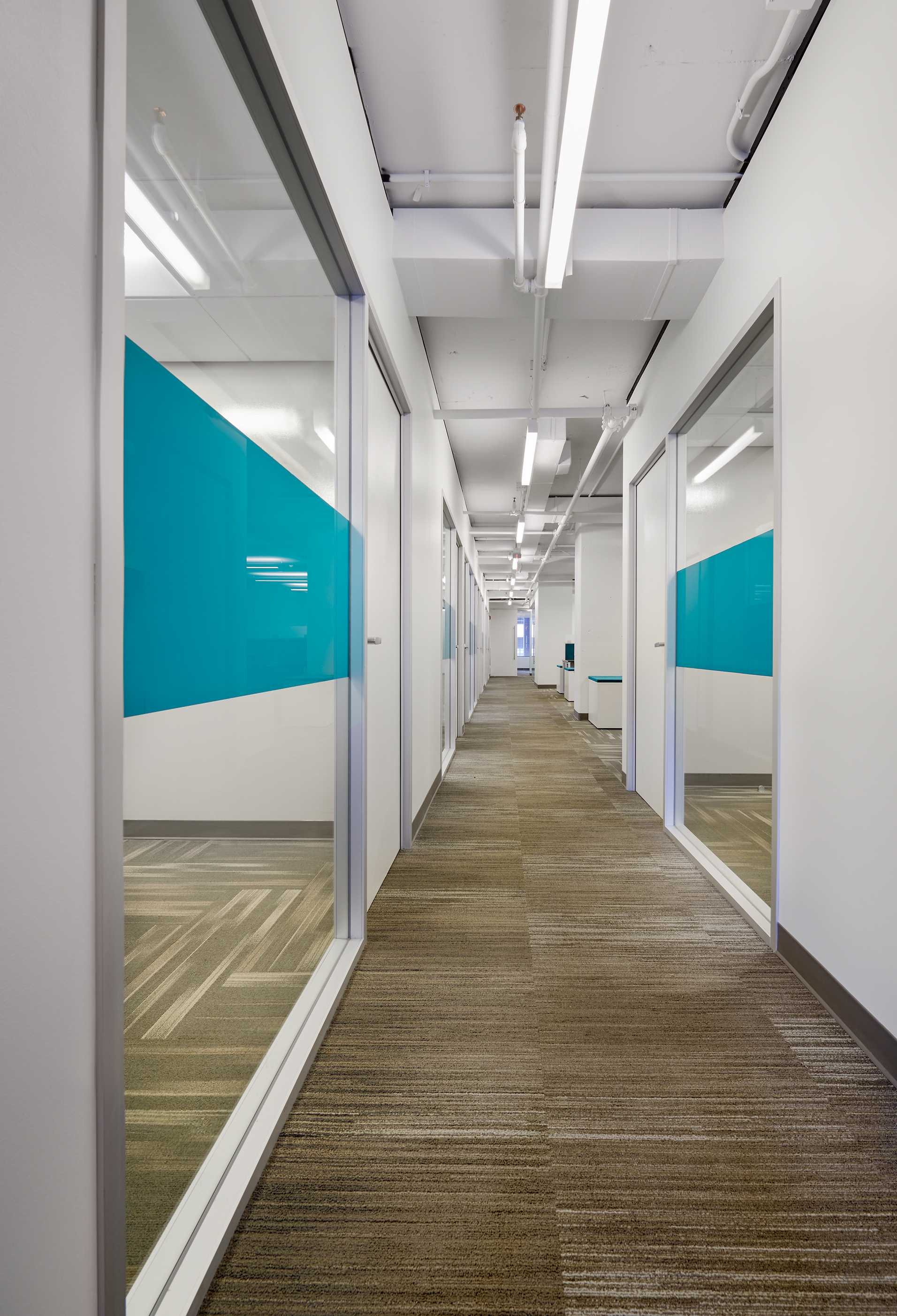 FI 咨询公司总部，钻石灵感的金融办公空间-5