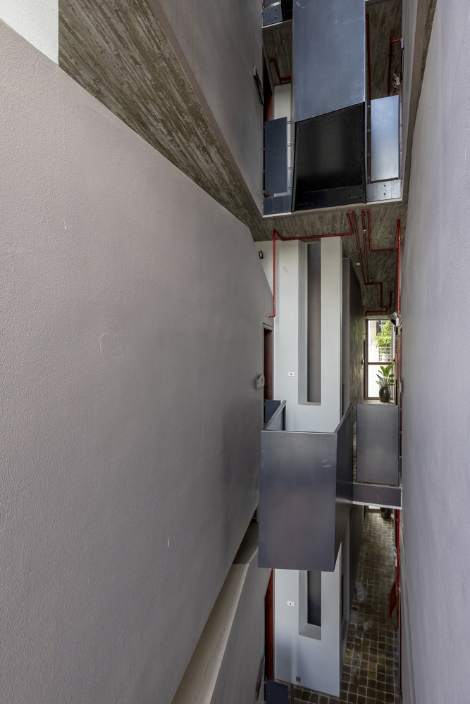 越南迷你酒店“Concon House”悬浮空间设计丨越南河内-27