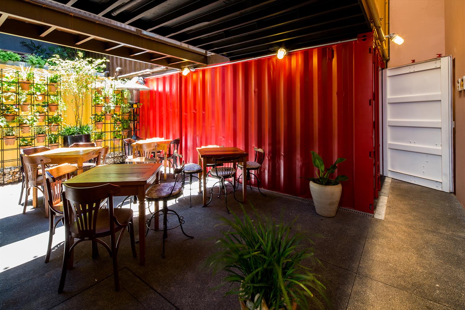 集装箱建筑的创新设计 | Julice Boulangère Pinheiros-9