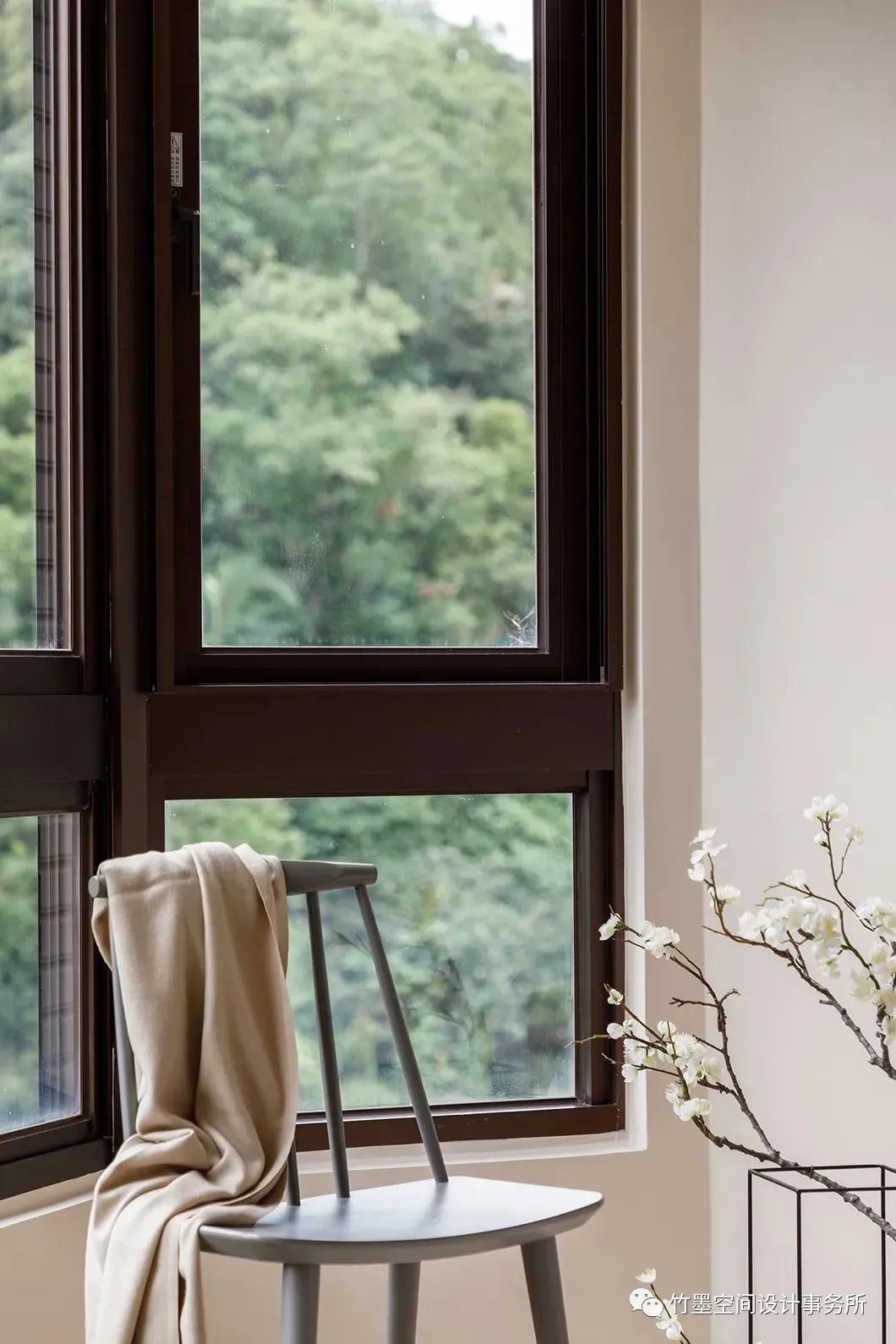 北欧风家居设计,色彩与甜蜜的梦幻之旅-31