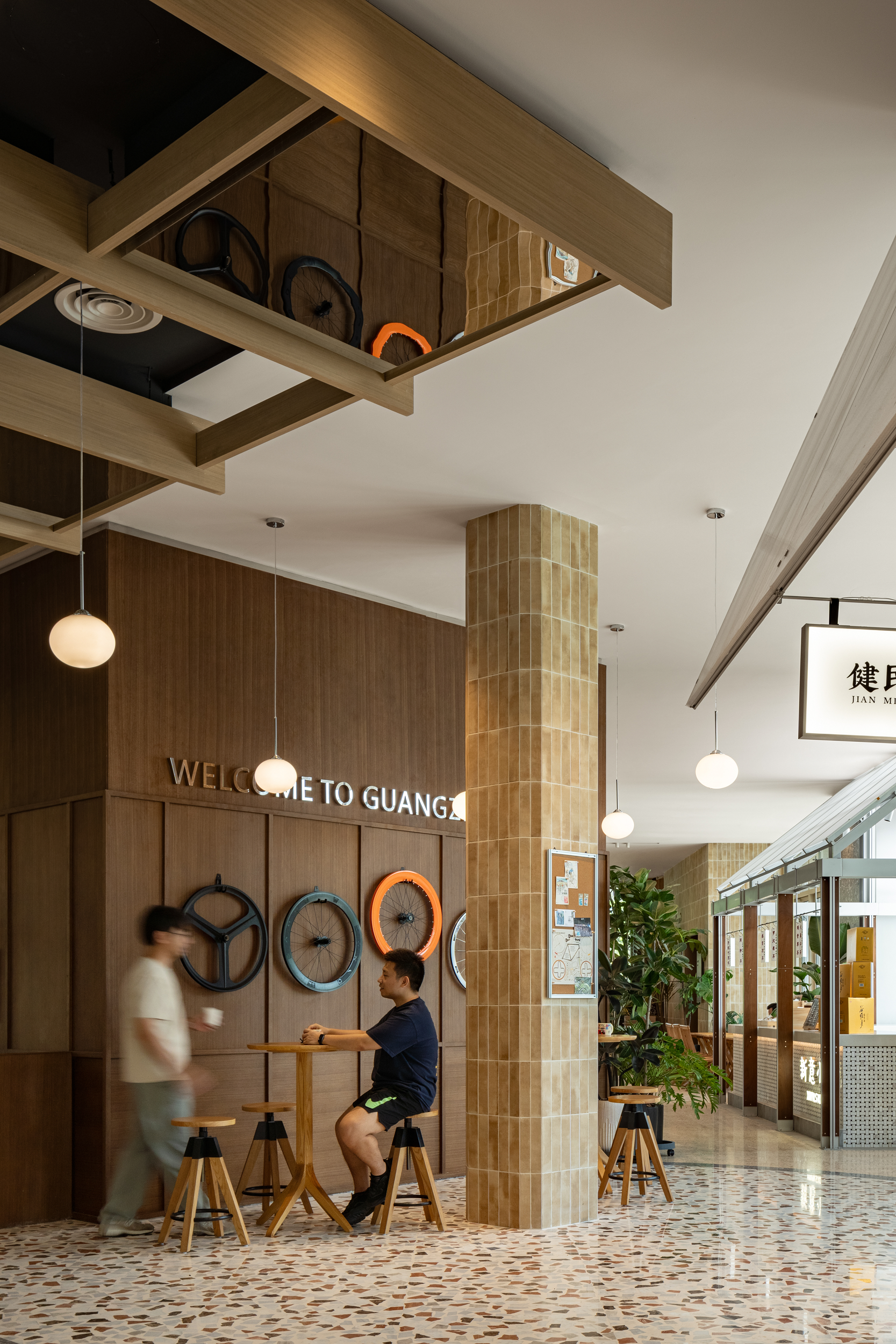 广州南站 · 檐下集丨中国广州丨超级平常空间设计-24