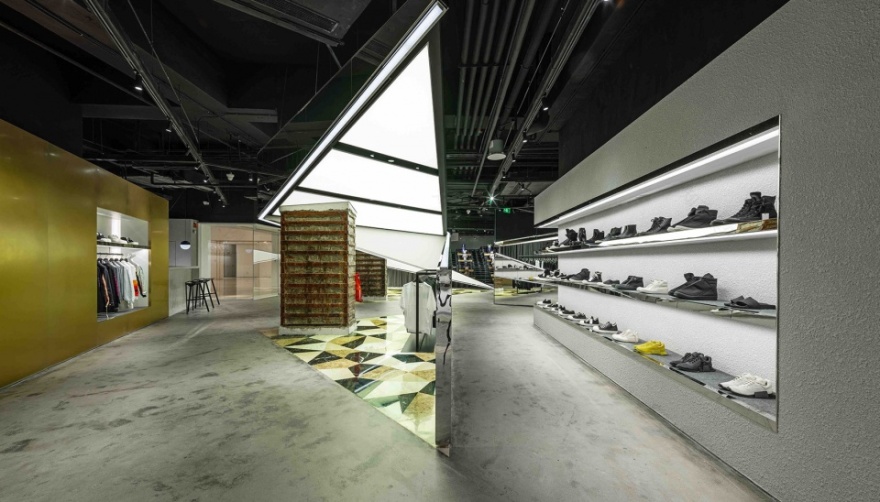 上海"By"商店 | 碎片化空间与艺术展览的完美融合-15