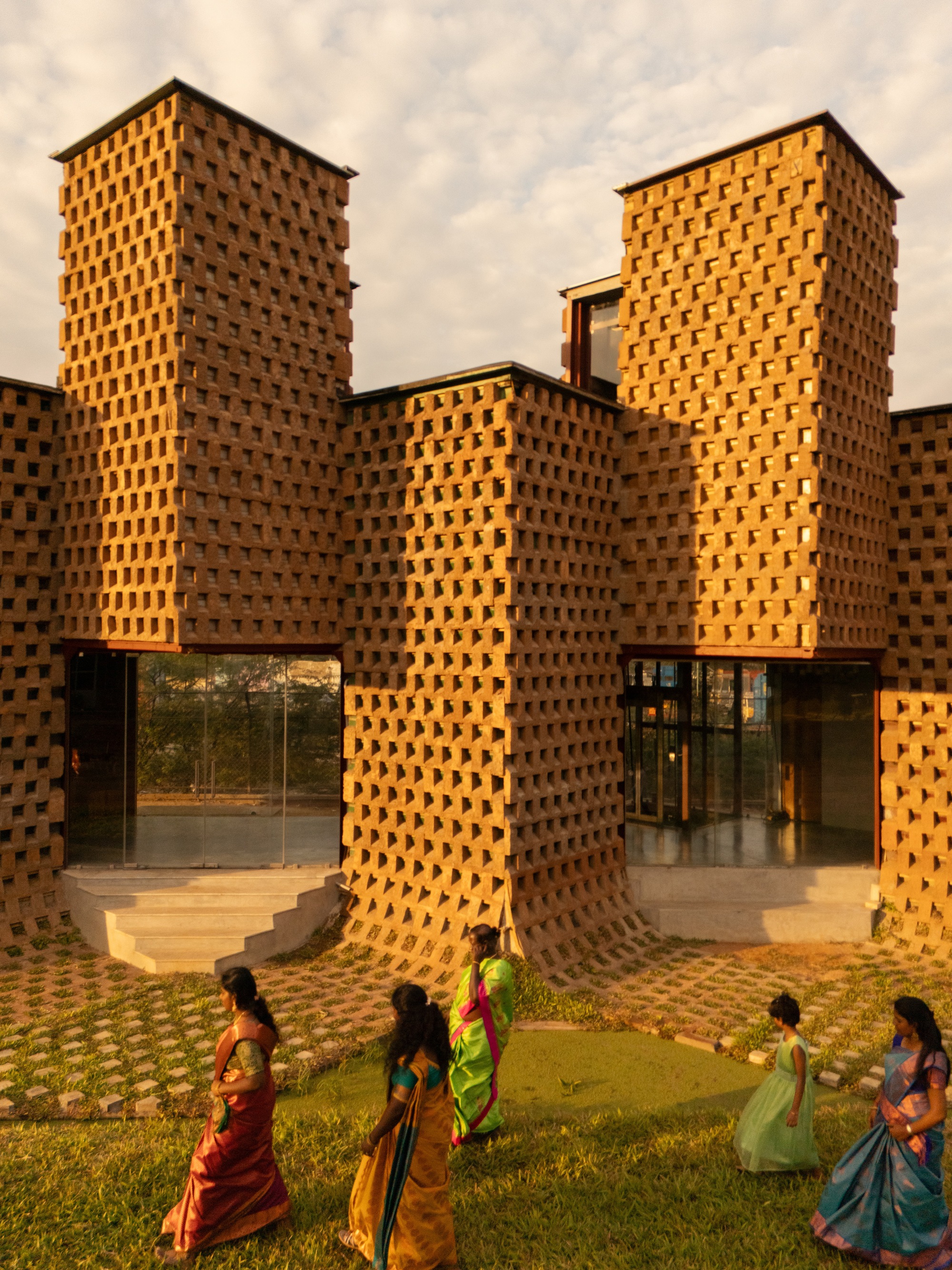 佩蒂餐厅丨印度丨Wallmakers-18