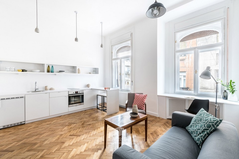 匈牙利一分三小型公寓-28