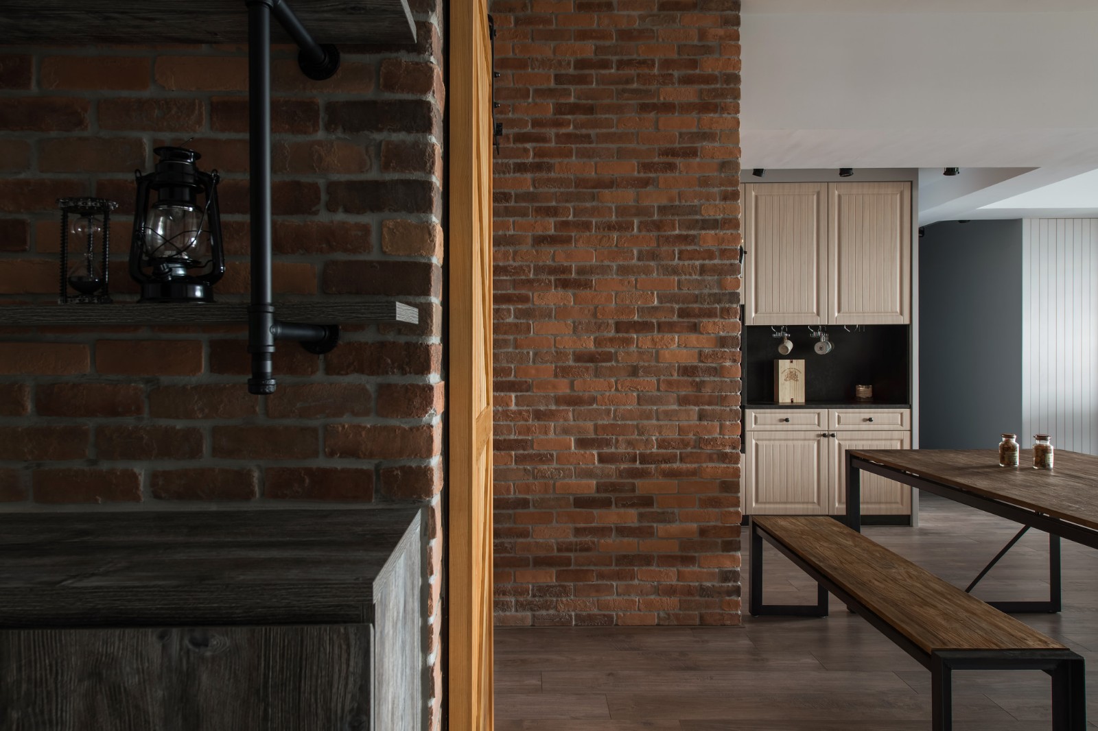 简约纯粹，五感归真——粗犷优雅的浩室设计-9