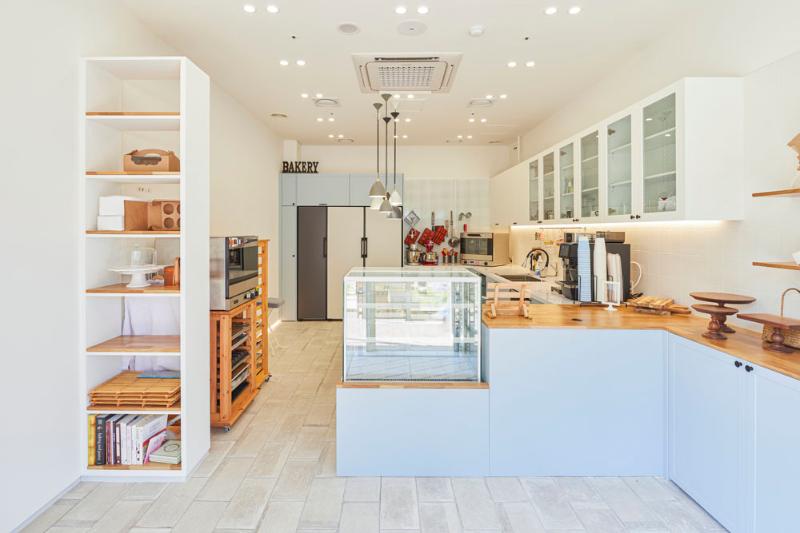 8 坪韩式家居风烘焙店 温馨空间设计-3