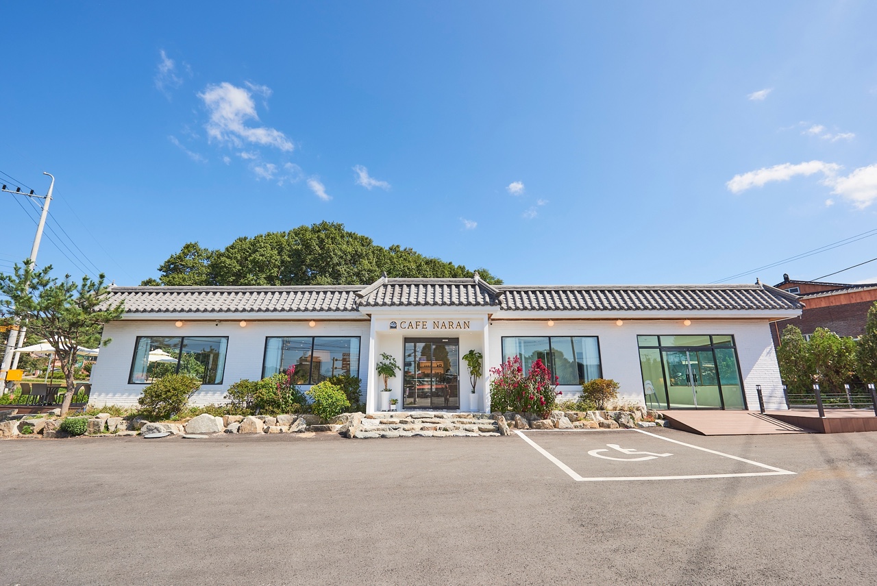 温馨咖啡馆 | 50 度卡普纳里尔设计-15