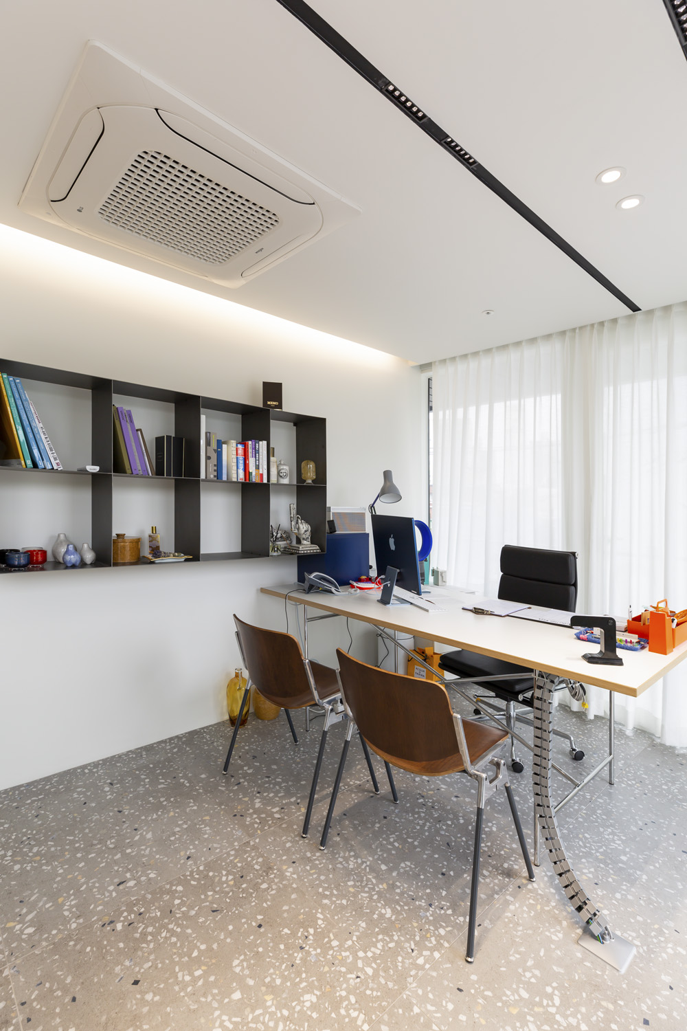 SHOWKET 办公室&工作室 | 74 平的极简咖啡馆式设计-25