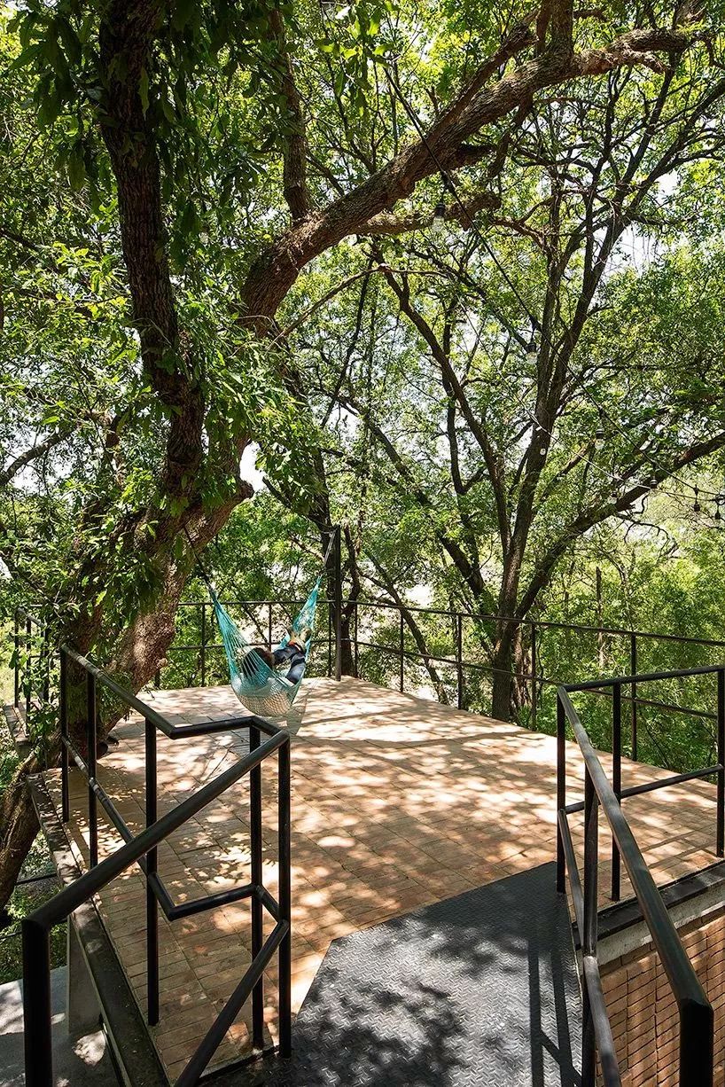 墨西哥森林的红砖屋住宅-32