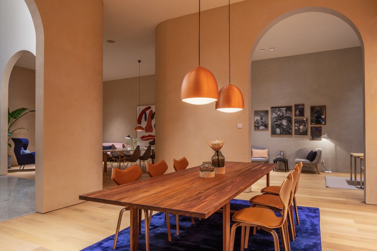 西安 Fritz Hansen 旗舰店,百年品牌融合古老建筑-31