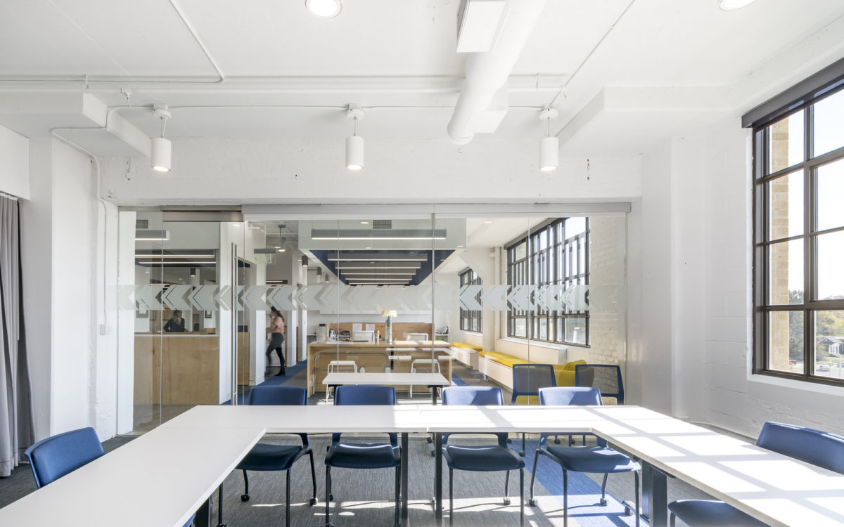 Memphis 非营利组织办公室,archimania 打造多彩开放空间-14